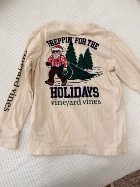 Vineyard Vines Cream Holiday Graphic Long-Sleeve Tee with Green and Navy Print